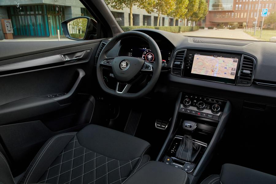 Интерьер Skoda Karoq 4x4 Sportline 2018 года  (WW) (фото 32 из 48)